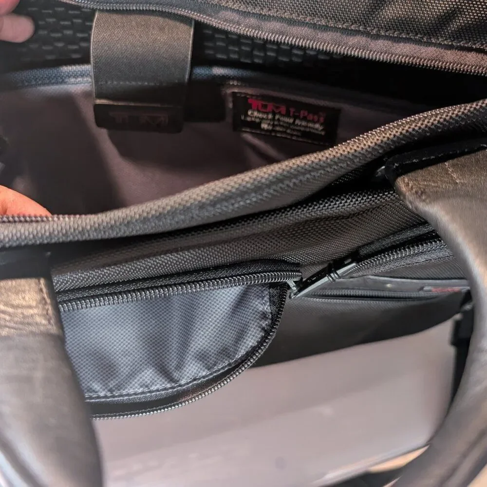 Alpha Expandable Organizer Laptop Brief‎